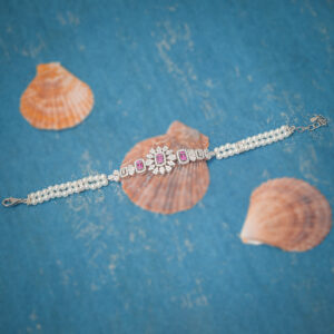 Fasionable Trendy Pearl Necklace Set